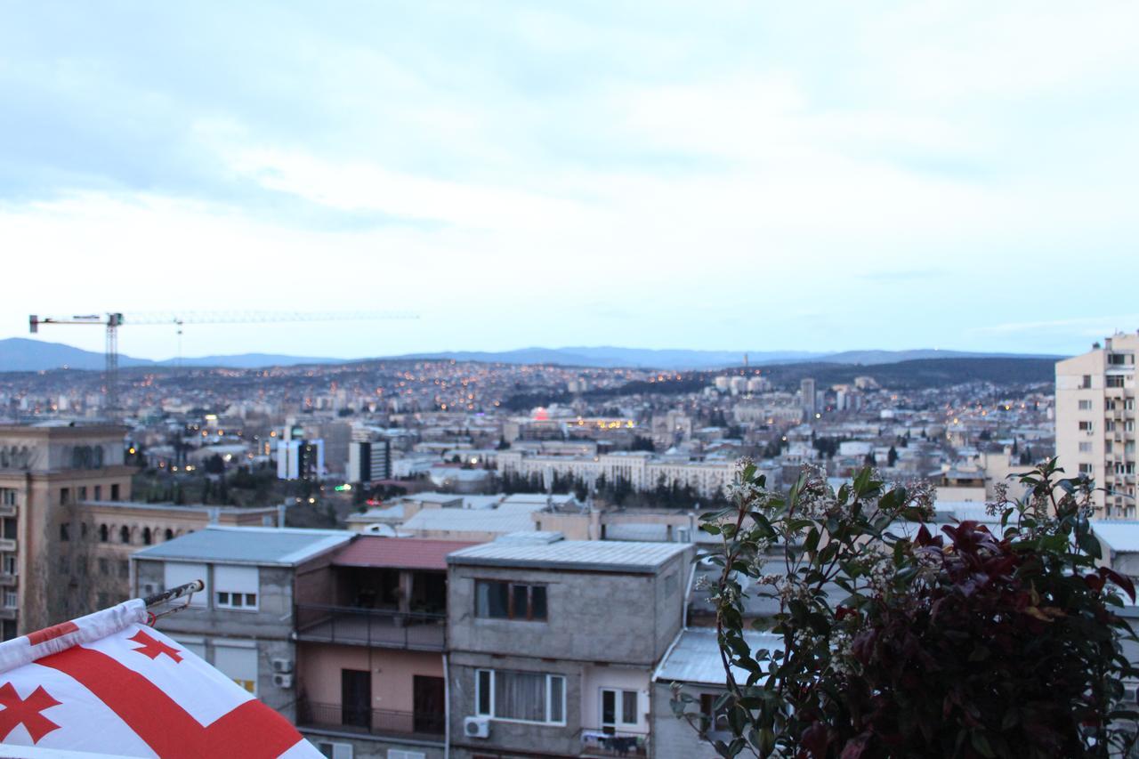 Herrmas Hostel Tbilisi Buitenkant foto