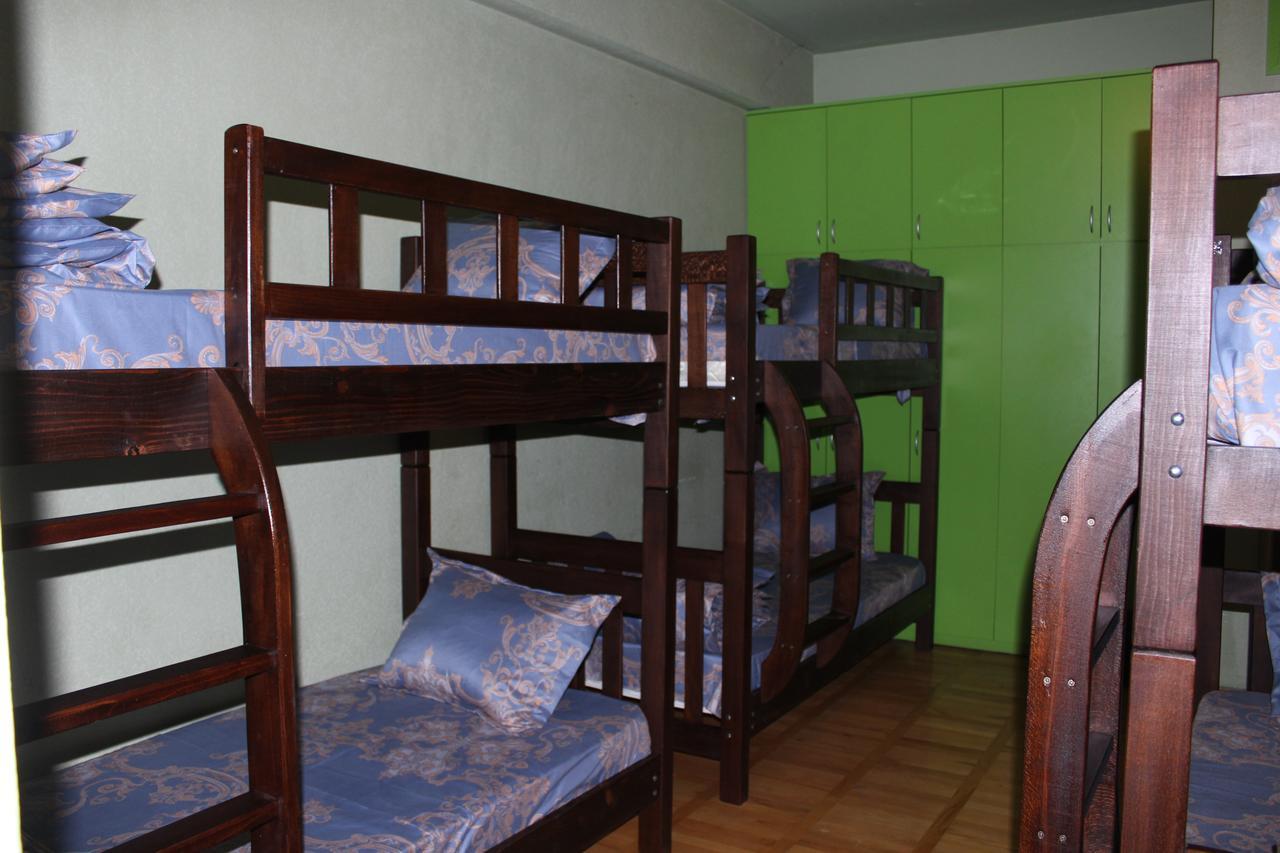 Herrmas Hostel Tbilisi Buitenkant foto