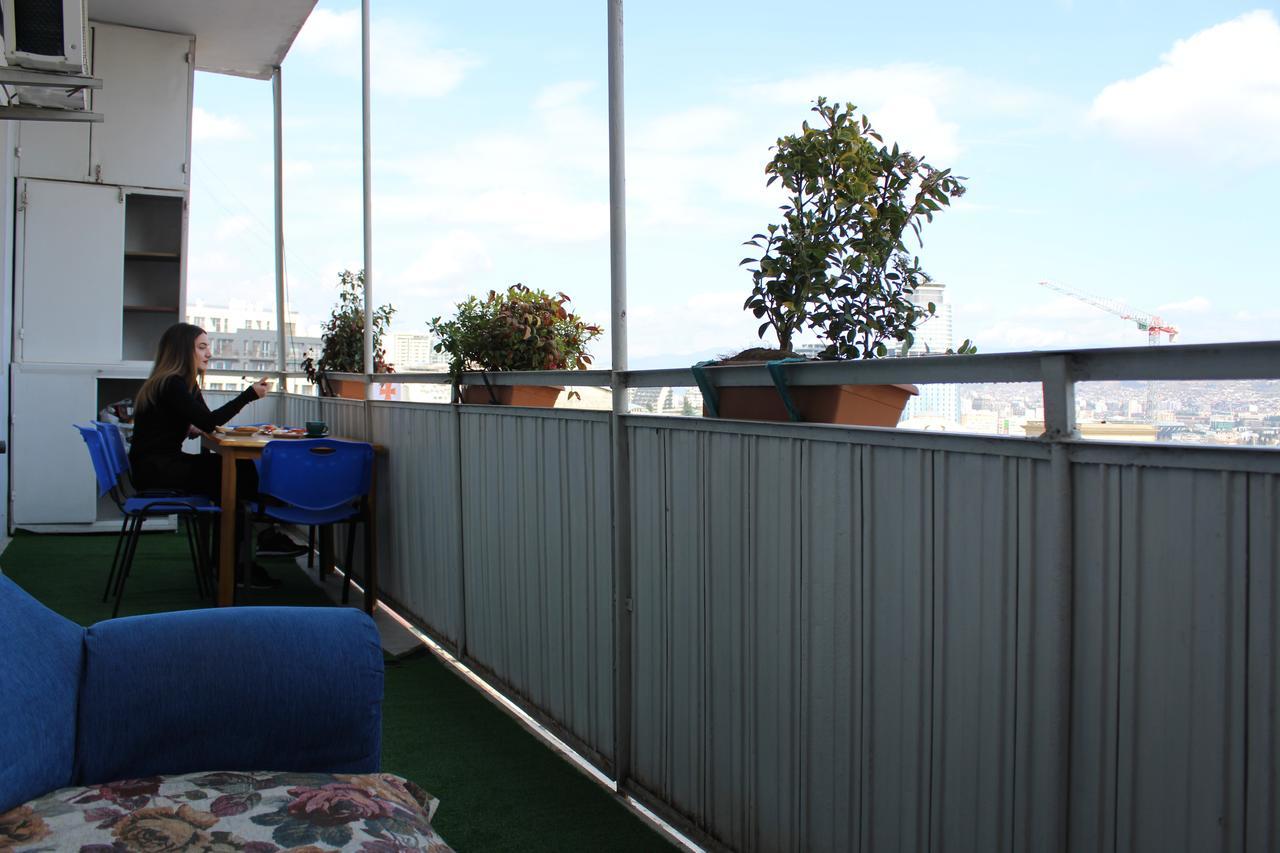 Herrmas Hostel Tbilisi Buitenkant foto