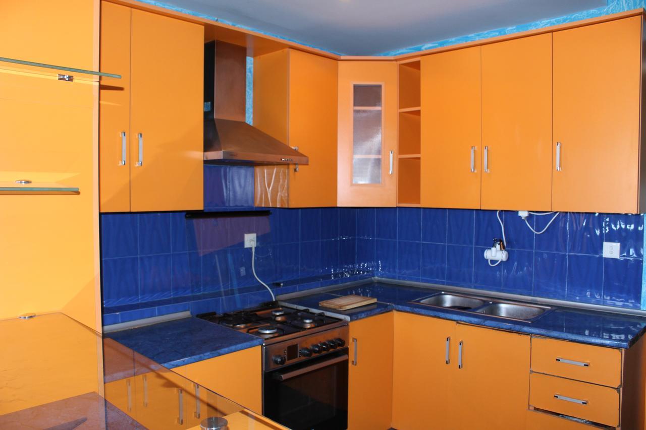 Herrmas Hostel Tbilisi Buitenkant foto