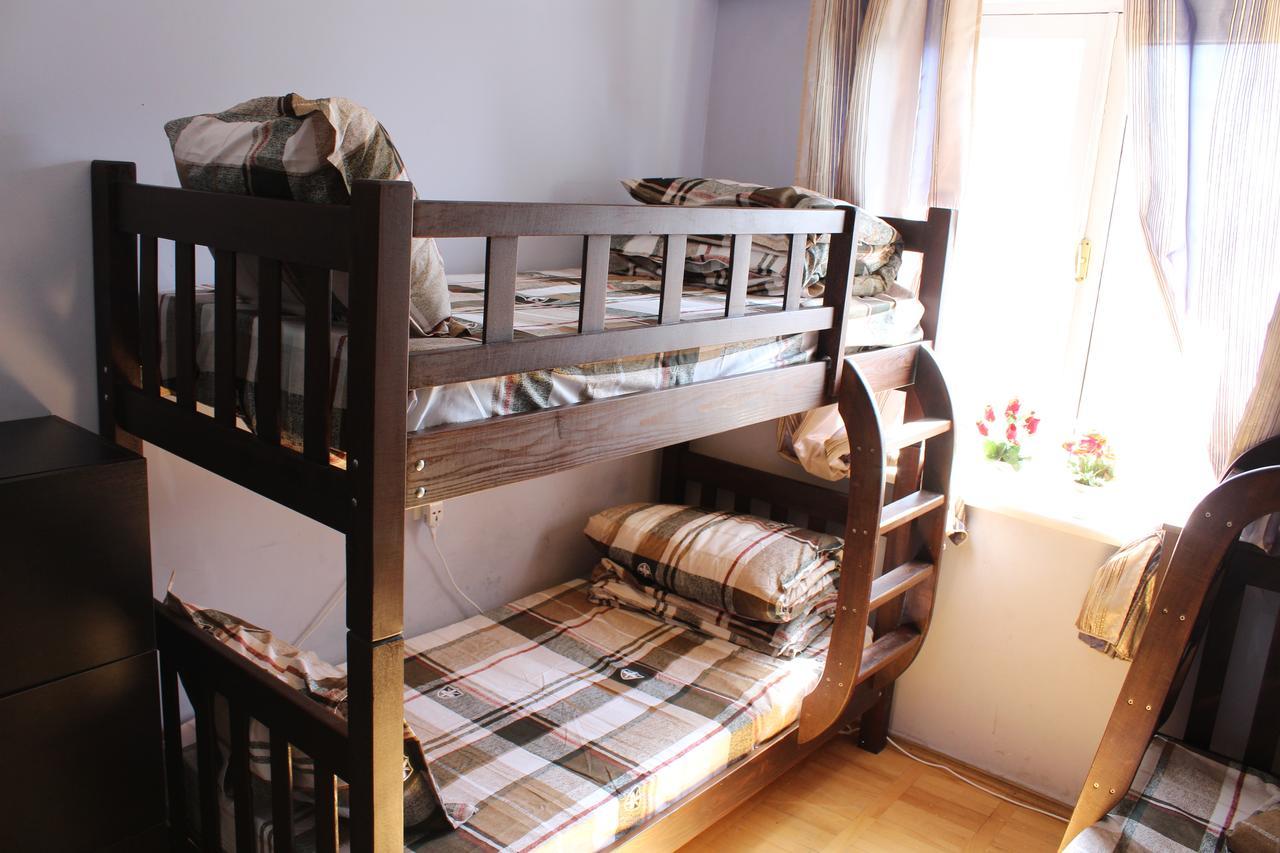 Herrmas Hostel Tbilisi Buitenkant foto